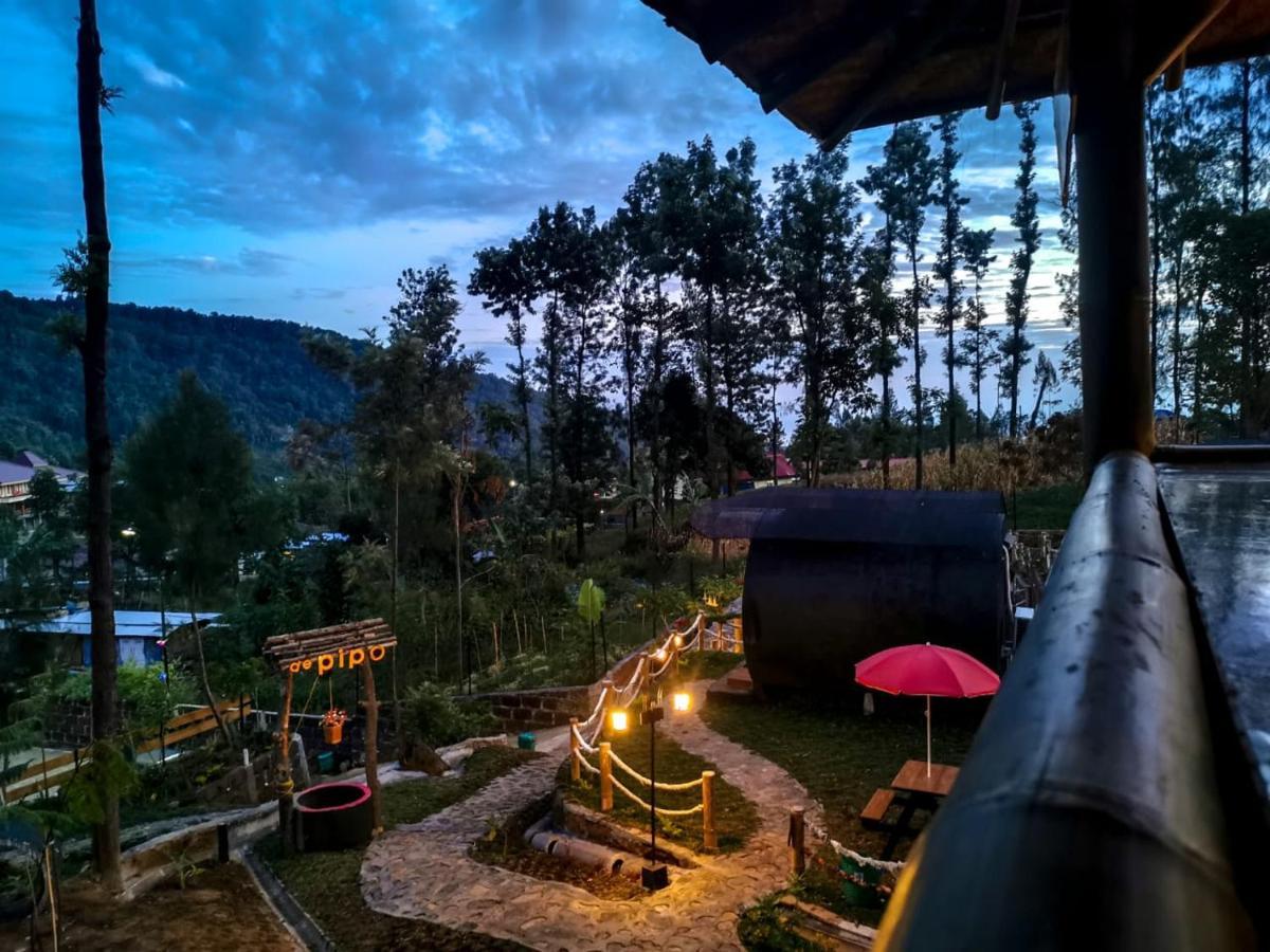 Tube Bromo Homestay Probolinggo Exterior photo